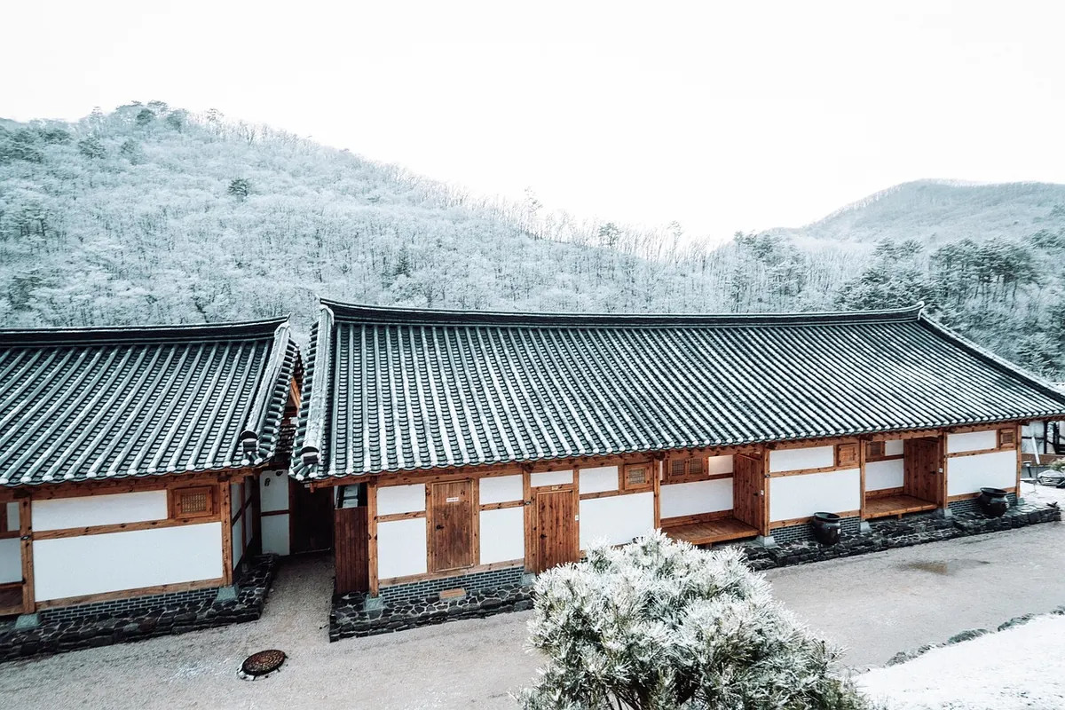 Winter-Ready Roofs: A Pre-Storm Seasonal Checklist